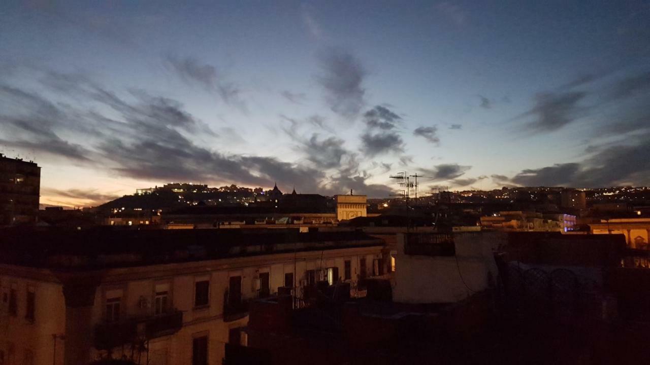 Ilemony Apartment Napoli Bagian luar foto